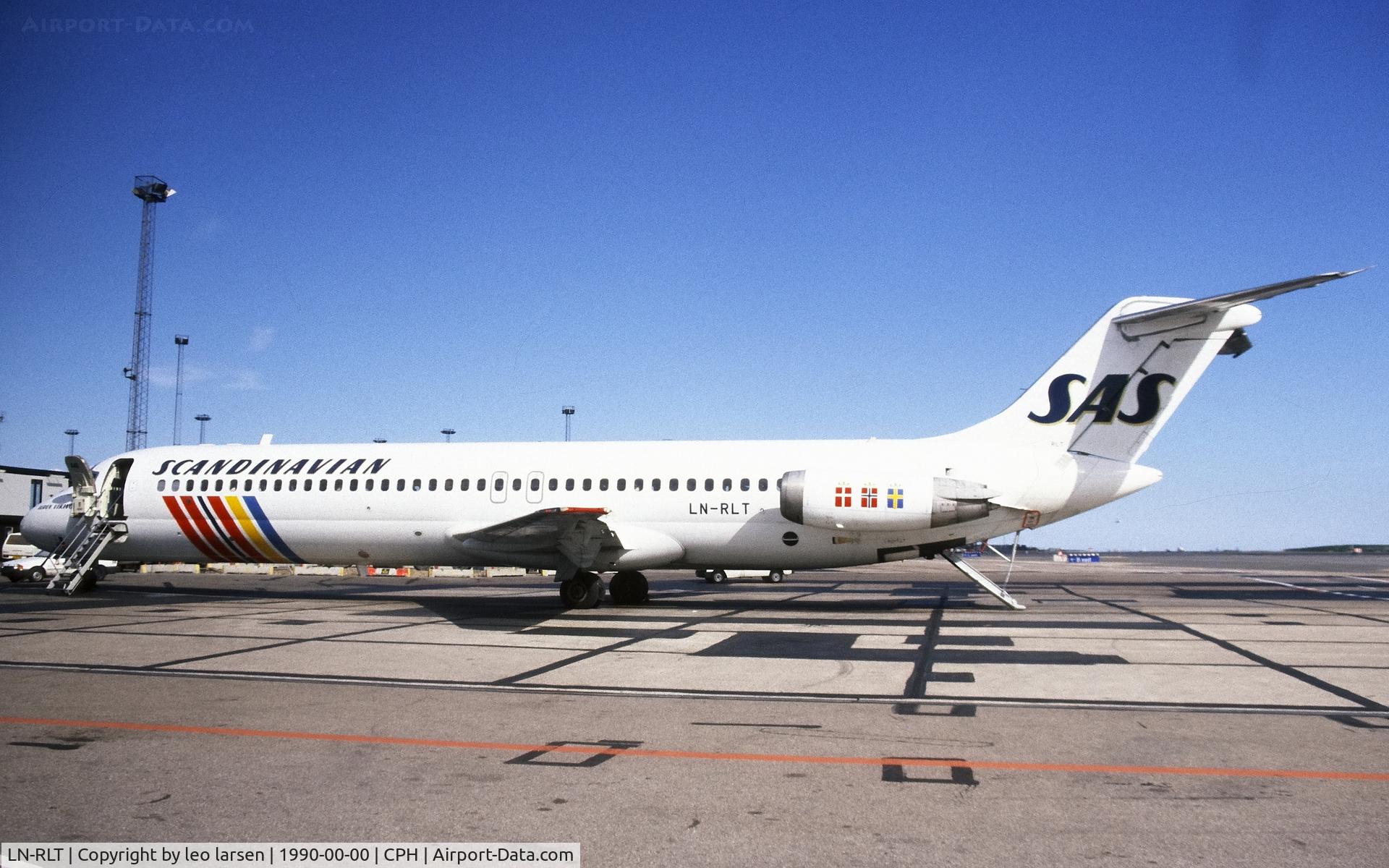 LN-RLT, 1974 Douglas DC-9-41 C/N 47626, Copenhagen 1990