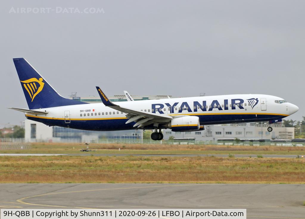 9H-QBB, 2015 Boeing 737-8AS C/N 61576, Landing rwy 32R...