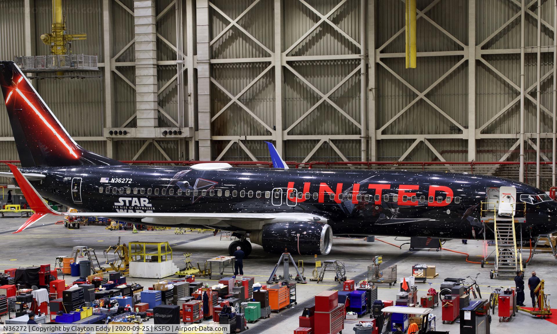 N36272, 2001 Boeing 737-824 C/N 31590, SFO 2020.