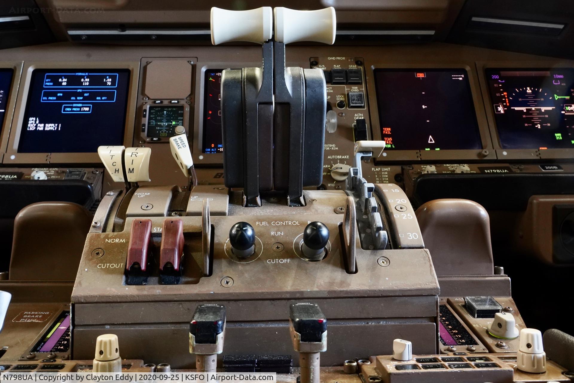 N798UA, 1998 Boeing 777-222ER C/N 26928, Flightdeck SFO 2020.
