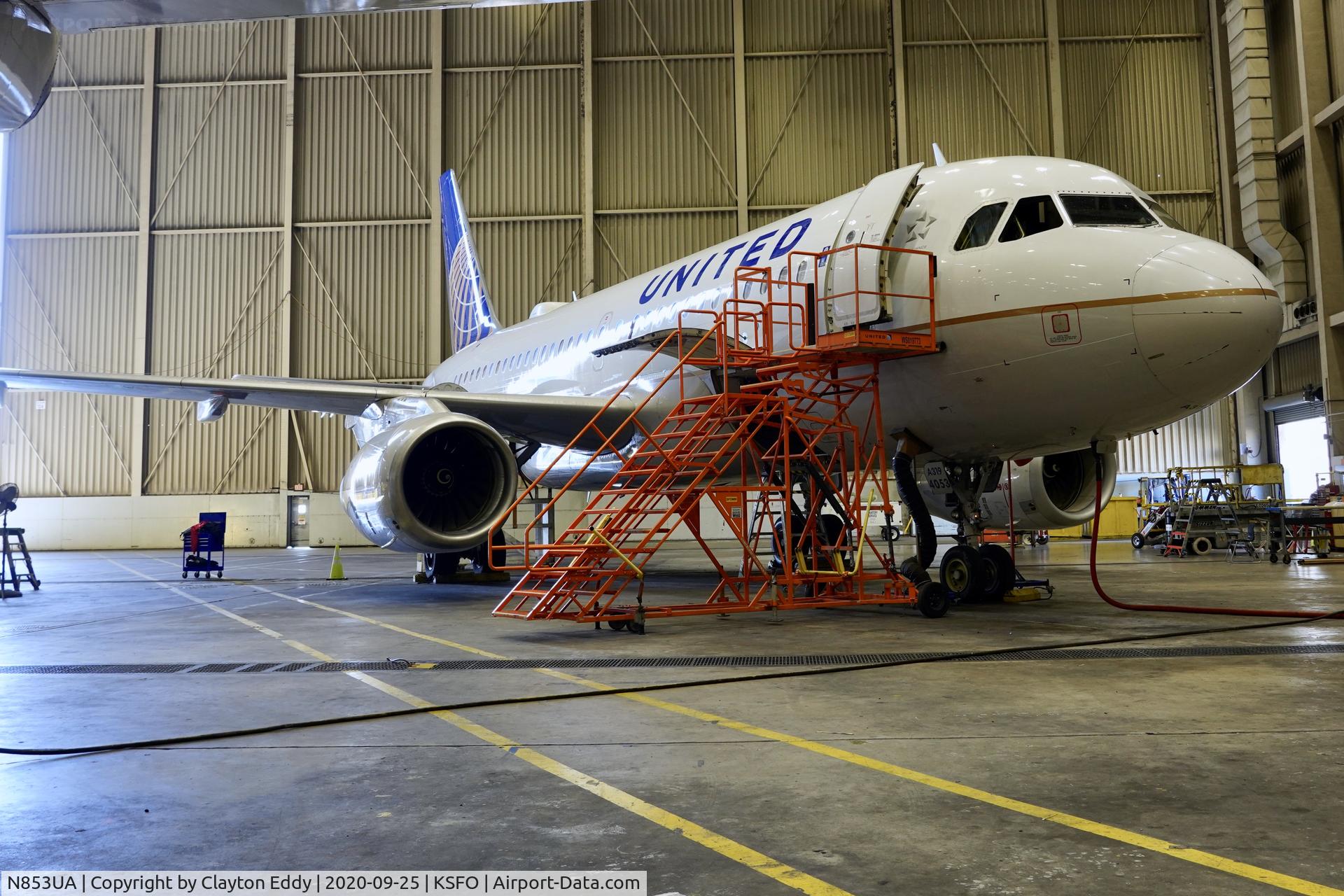 N853UA, 2002 Airbus A319-131 C/N 1688, SFO 2020.