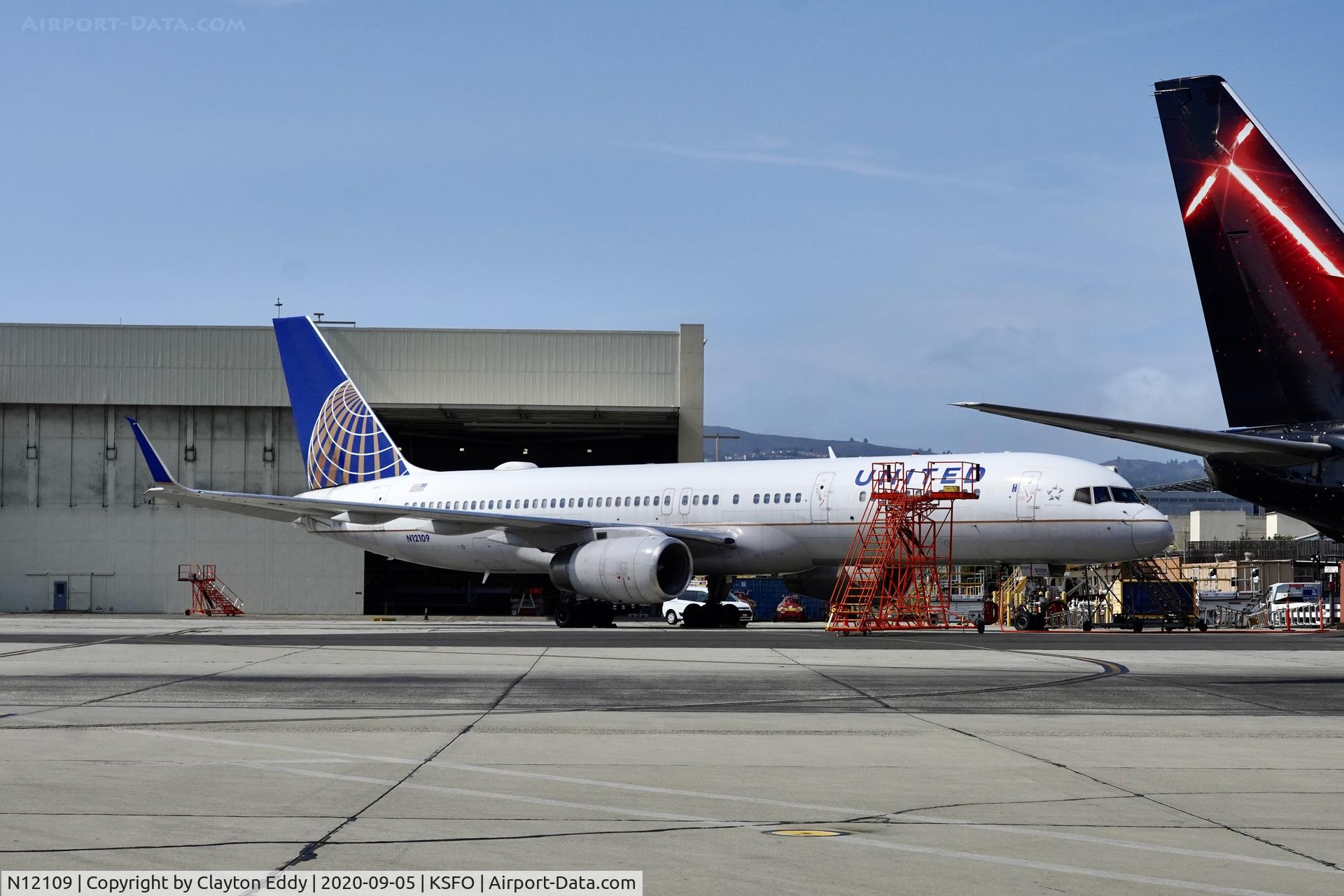 N12109, 1994 Boeing 757-224 C/N 27299, Star Wars plane in the foreground N36272. SFO. 2020.