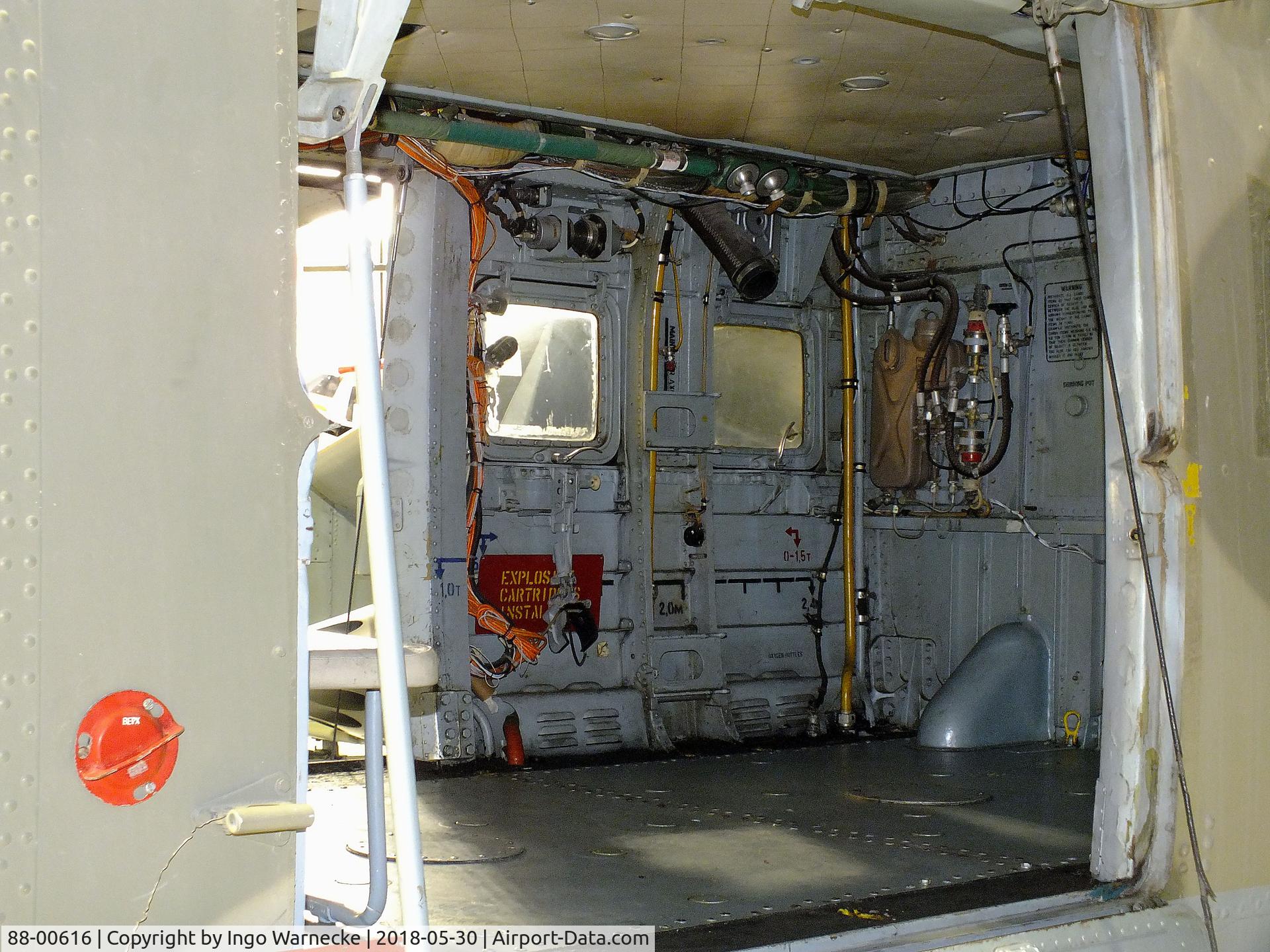 88-00616, Mil Mi-24D C/N 110166, Mil Mi-24D HIND-D (ex US-Army, ex Bundeswehr 96 30, ex NVA 494) at the Southern Museum of Flight, Birmingham AL  #i