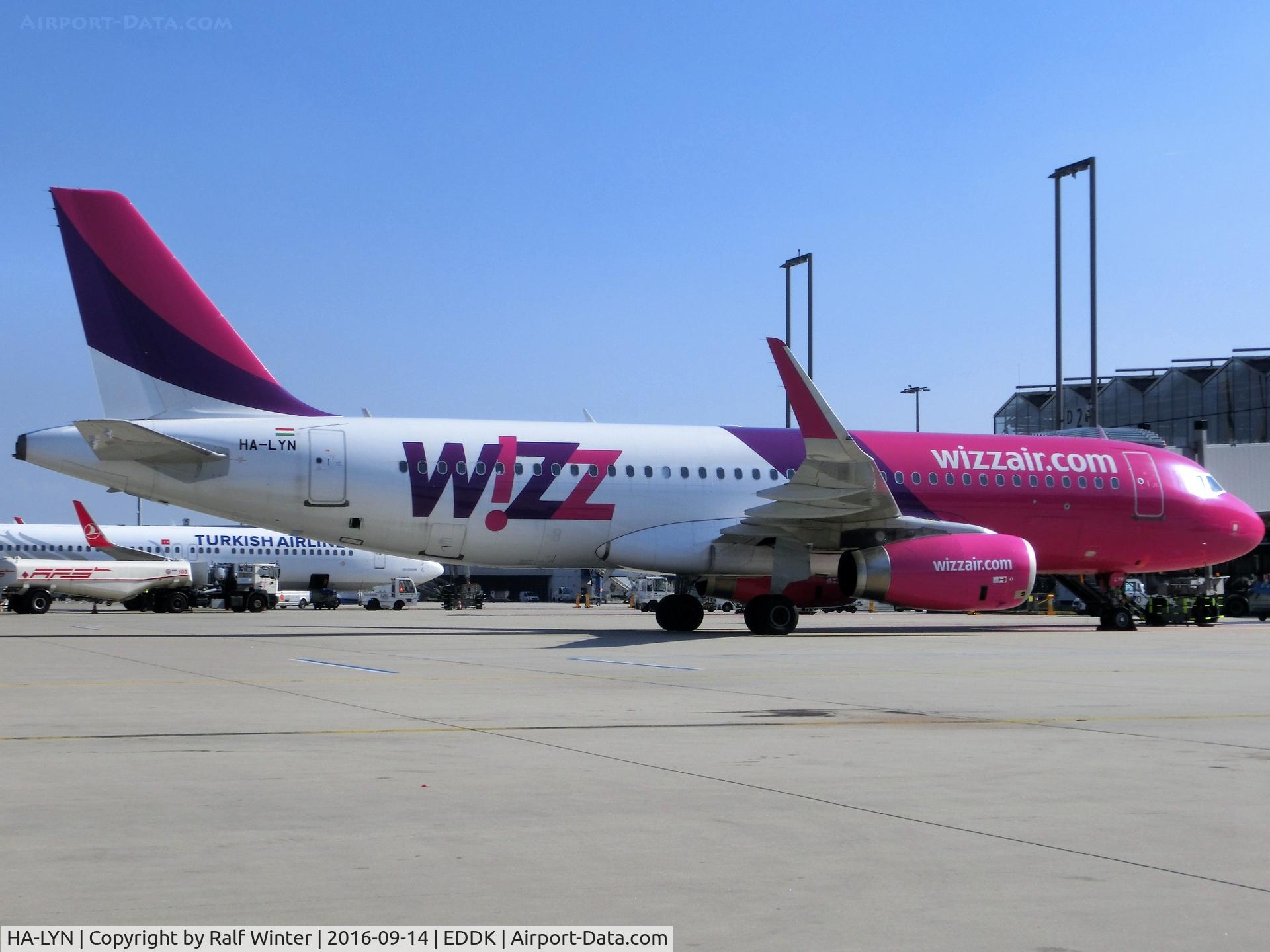 HA-LYN, 2015 Airbus A320-232 C/N 6559, Airbus A320-232(W) - W6 WZZ Wizz Air - 6559 - HA-LYN - 14.09.2016 - CGN