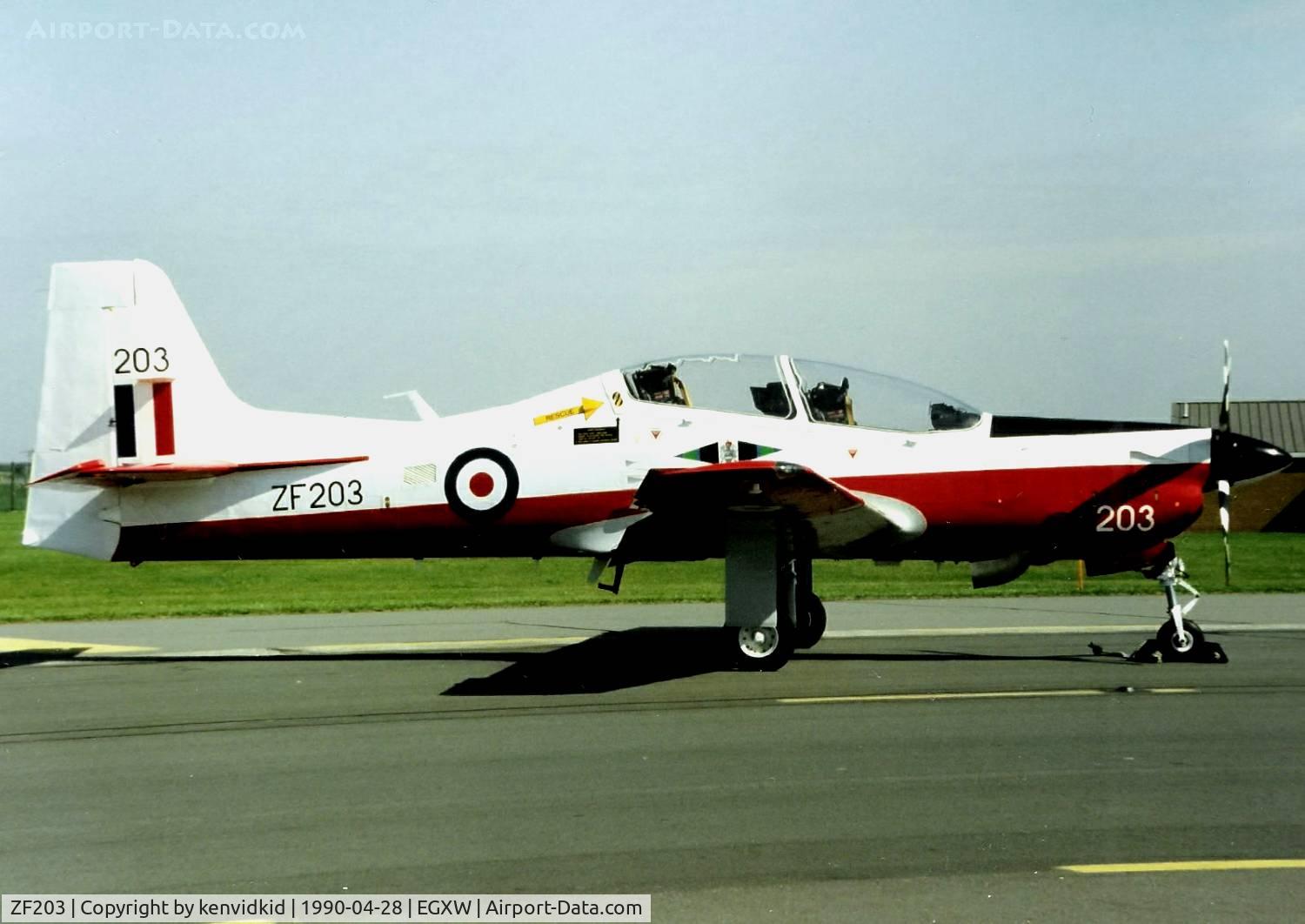 ZF203, 1989 Short S-312 Tucano T1 C/N S028/T28, At the Waddington 1990 photocall.