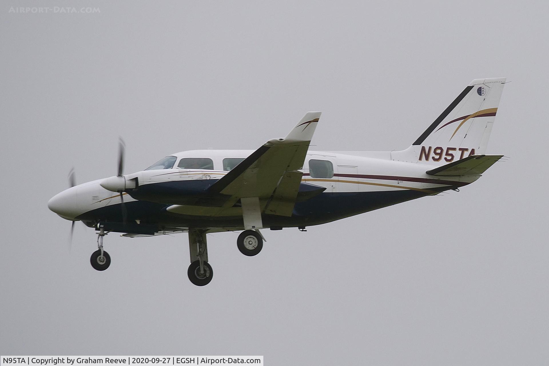N95TA, 1973 Piper PA-31-310 Navajo C/N 31-7300971, Landing at Norwich.