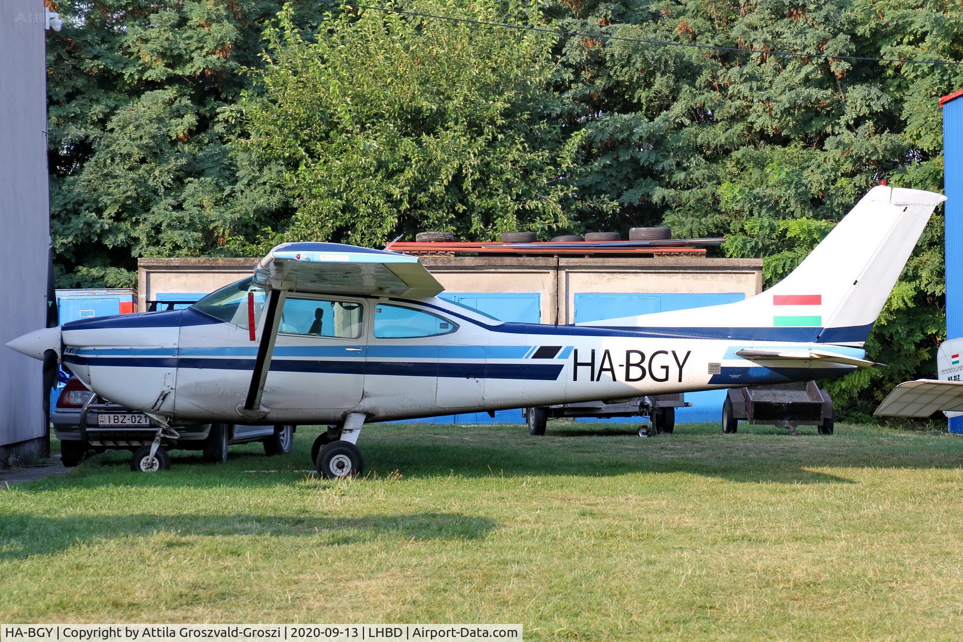 HA-BGY, 1979 Cessna 182Q Skylane C/N 18267308, LHBD - Börgönd Airport, Hungary.