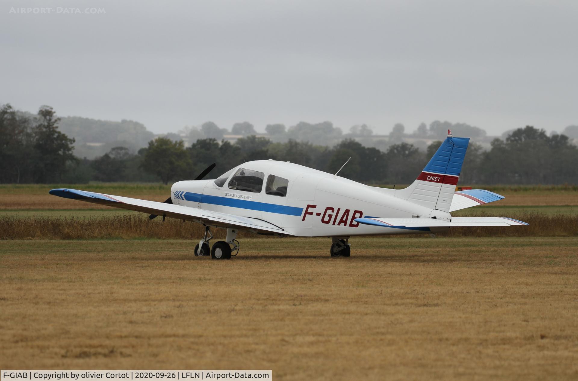 F-GIAB, Piper PA-28-161 Warrior II C/N 28-41066, Saint Yan 2020