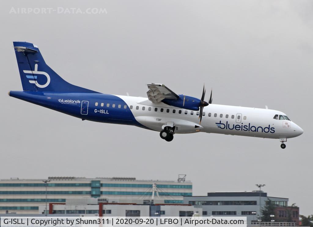 G-ISLL, 2002 ATR 72-212A C/N 696, Landing rwy 32R