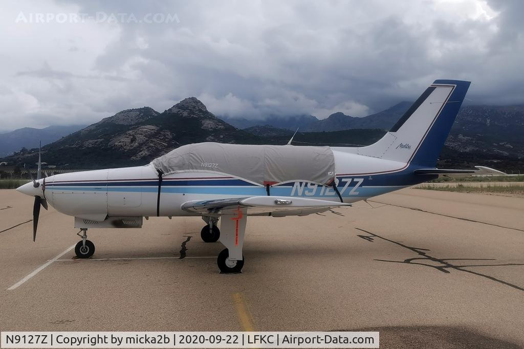 N9127Z, 1987 Piper PA-46-310P Malibu C/N 4608059, Parked