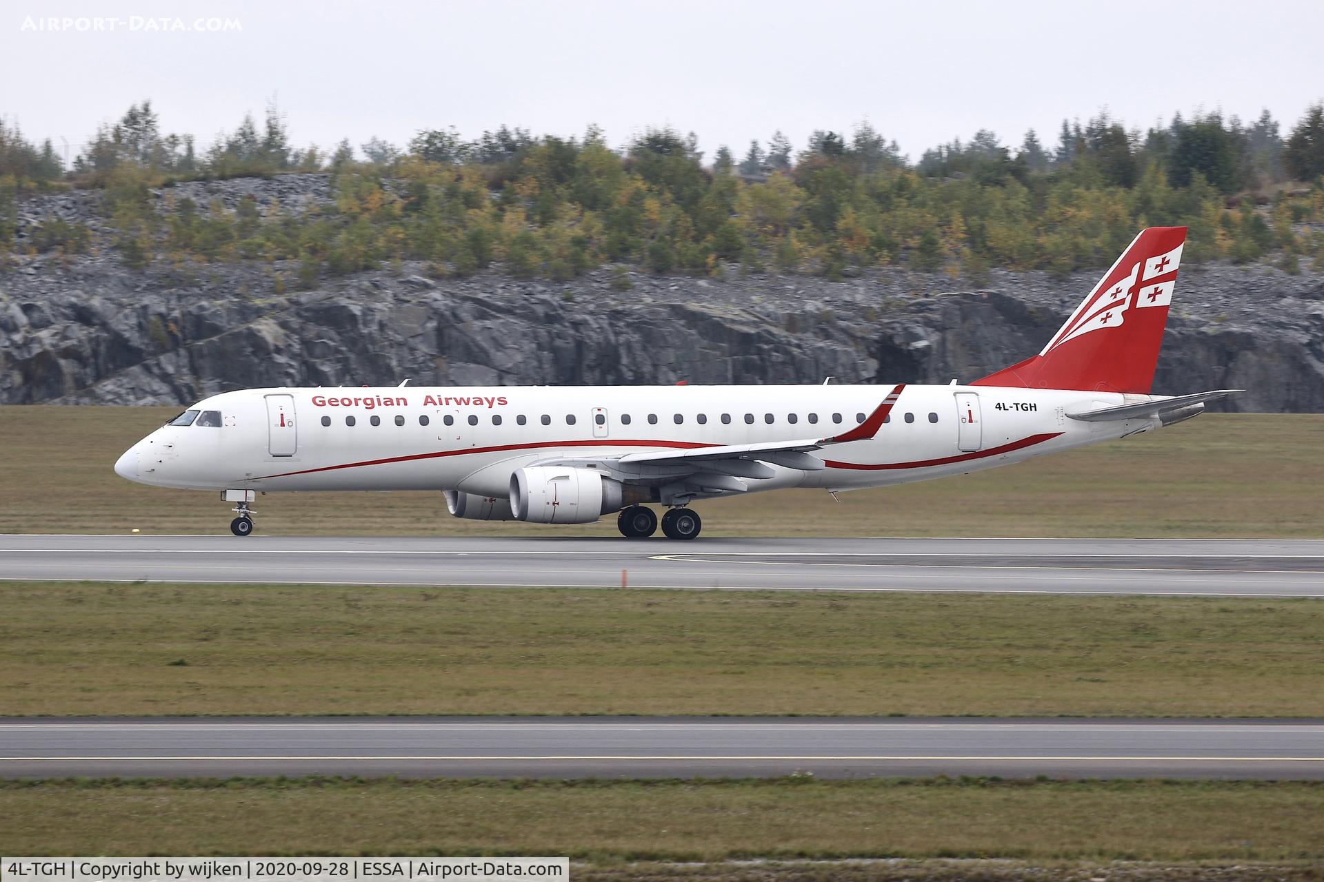 4L-TGH, 2007 Embraer 190AR (ERJ-190-100IGW) C/N 19000085, RWY 01R