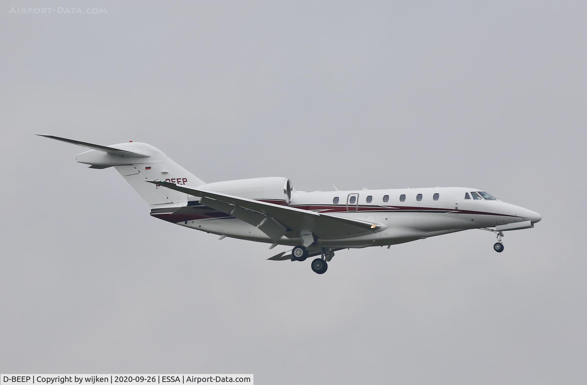 D-BEEP, 2000 Cessna 750 Citation X Citation X C/N 750-0107, RWY 01L