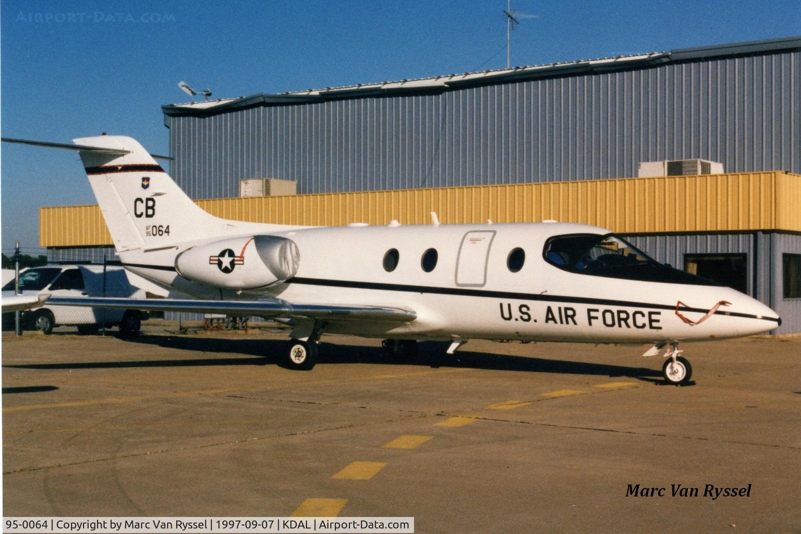 95-0064, 1995 Raytheon T-1A Jayhawk C/N TT-173, Fina Airshow 1997.