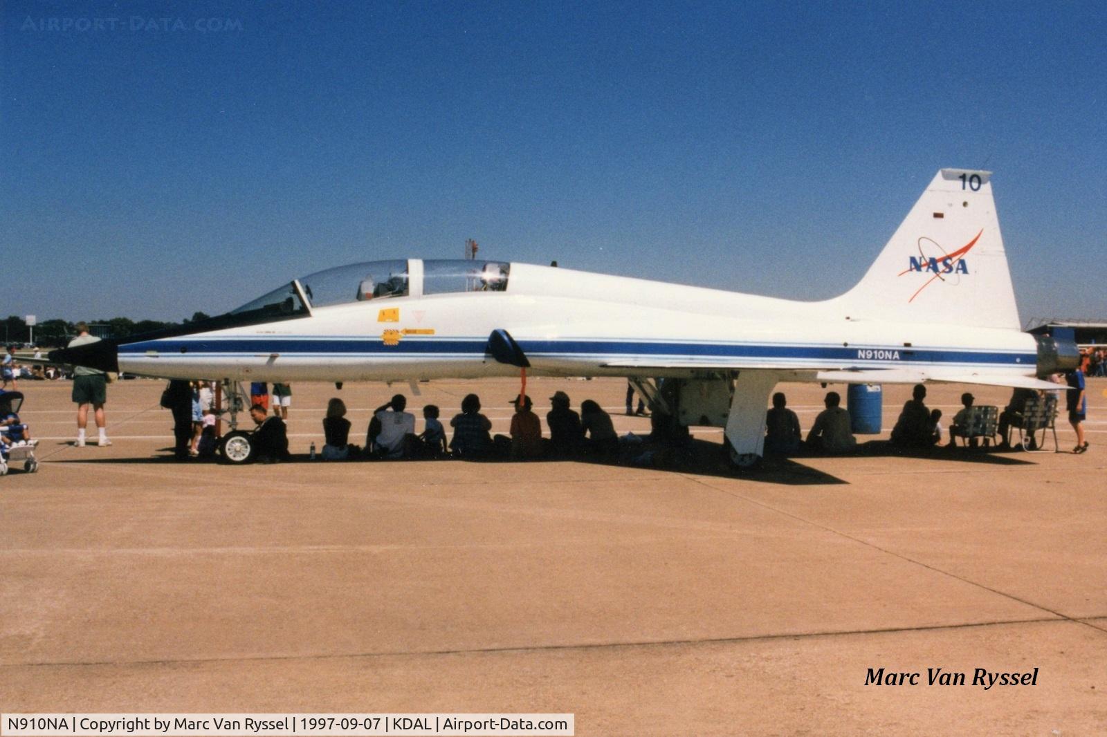 N910NA, Northrop T-38A C/N 65-10352, Fina Airshow 1997.