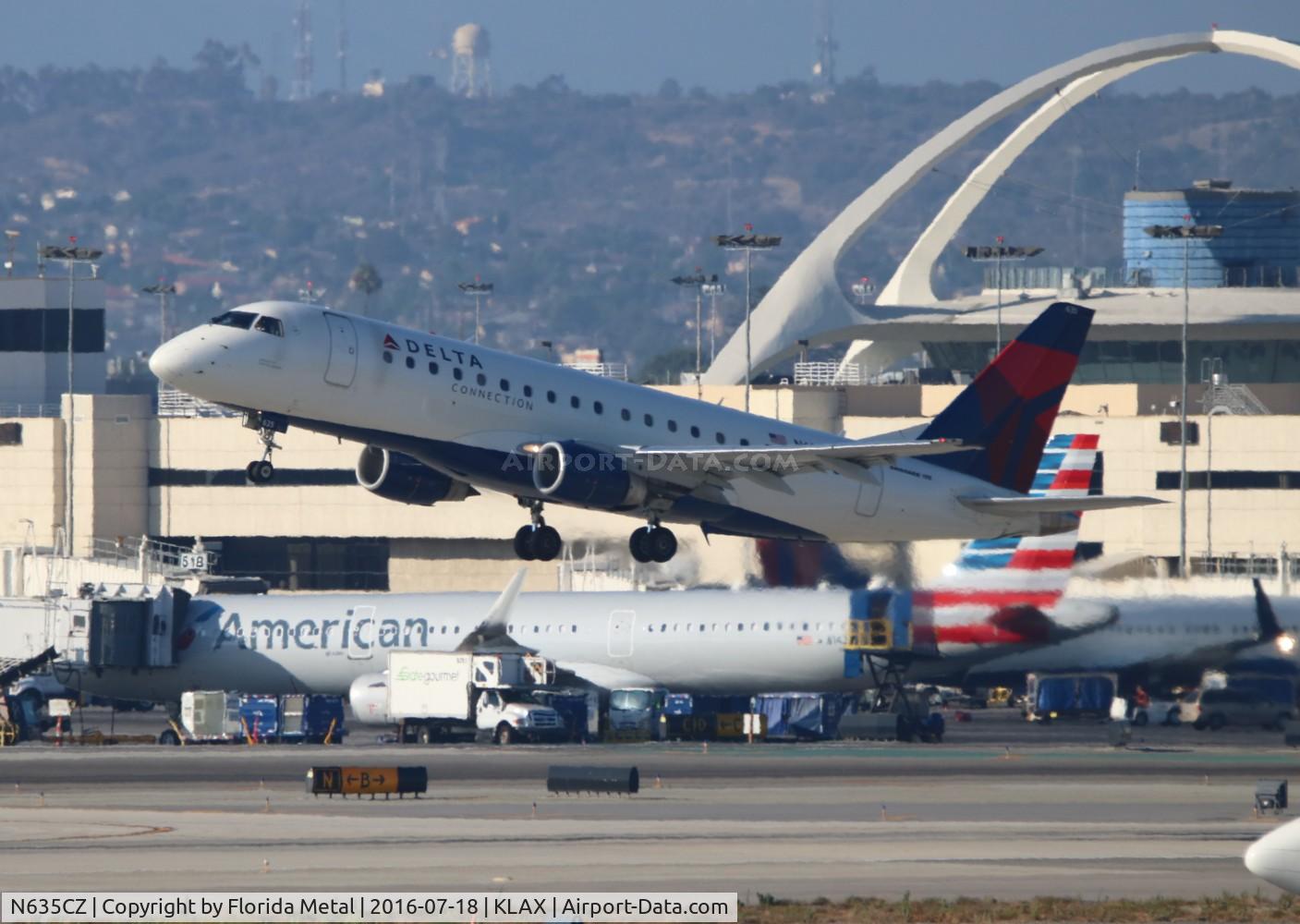 N635CZ, 2008 Embraer 175LR (ERJ-170-200LR) C/N 17000252, LAX 2016