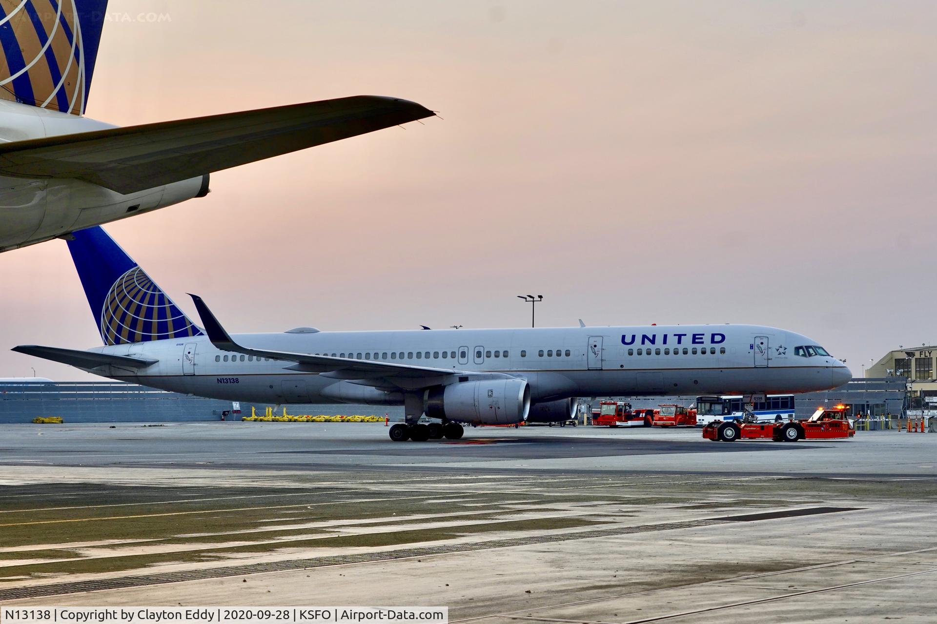 N13138, 1999 Boeing 757-224 C/N 30351, SFO 2020.
