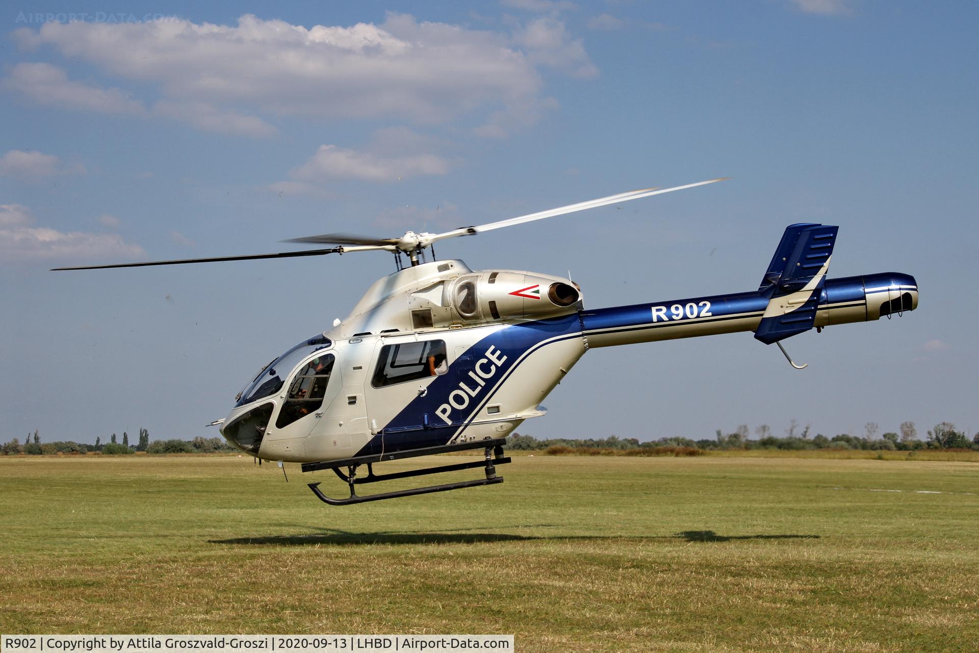 R902, 2001 MD Helicopters MD-900 Explorer C/N 900-00096, LHBD - Börgönd Airport, Hungary. 2020 Airshow
