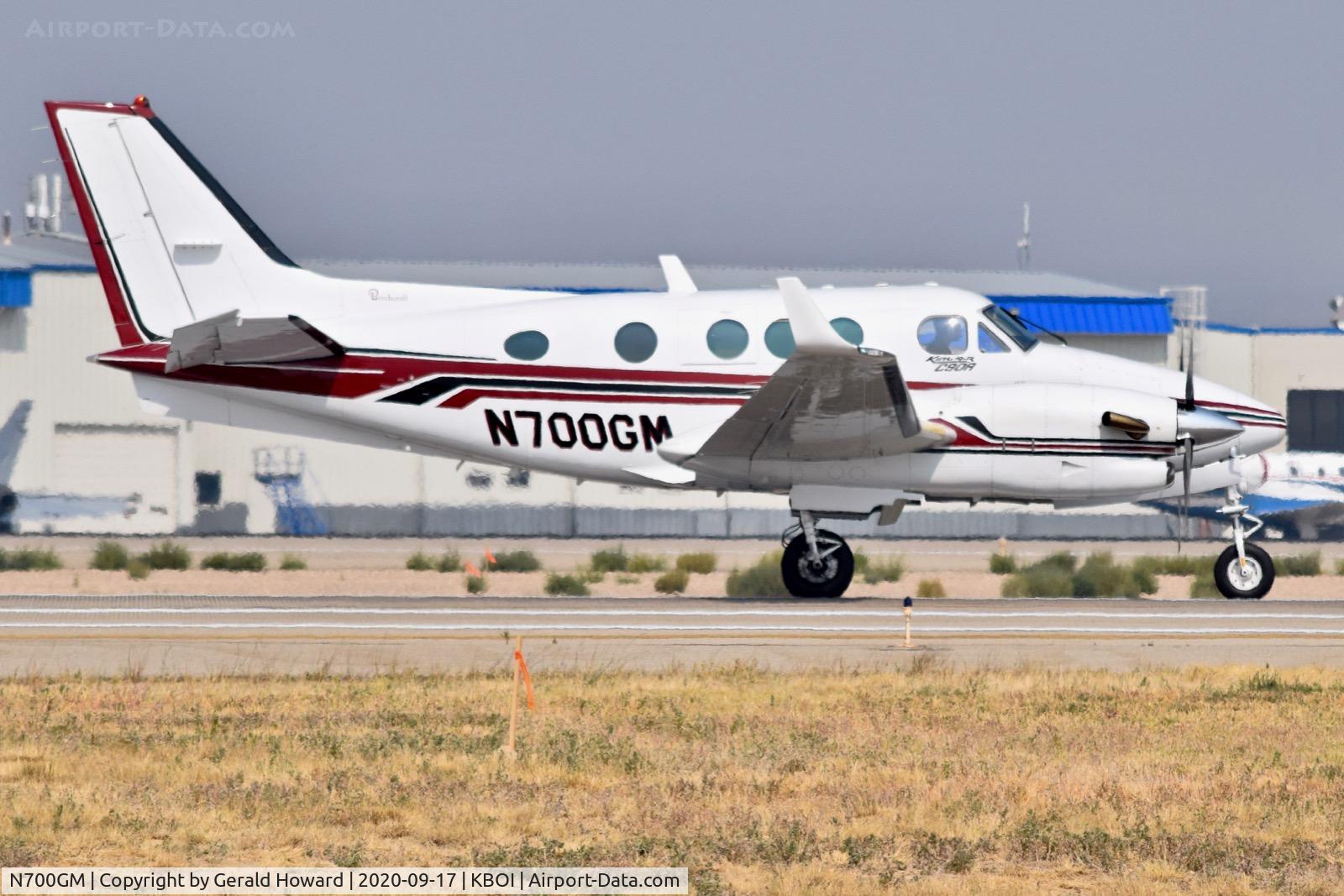 N700GM, 1991 Beech C90A King Air King Air C/N LJ-1283, Back taxi on 10R.