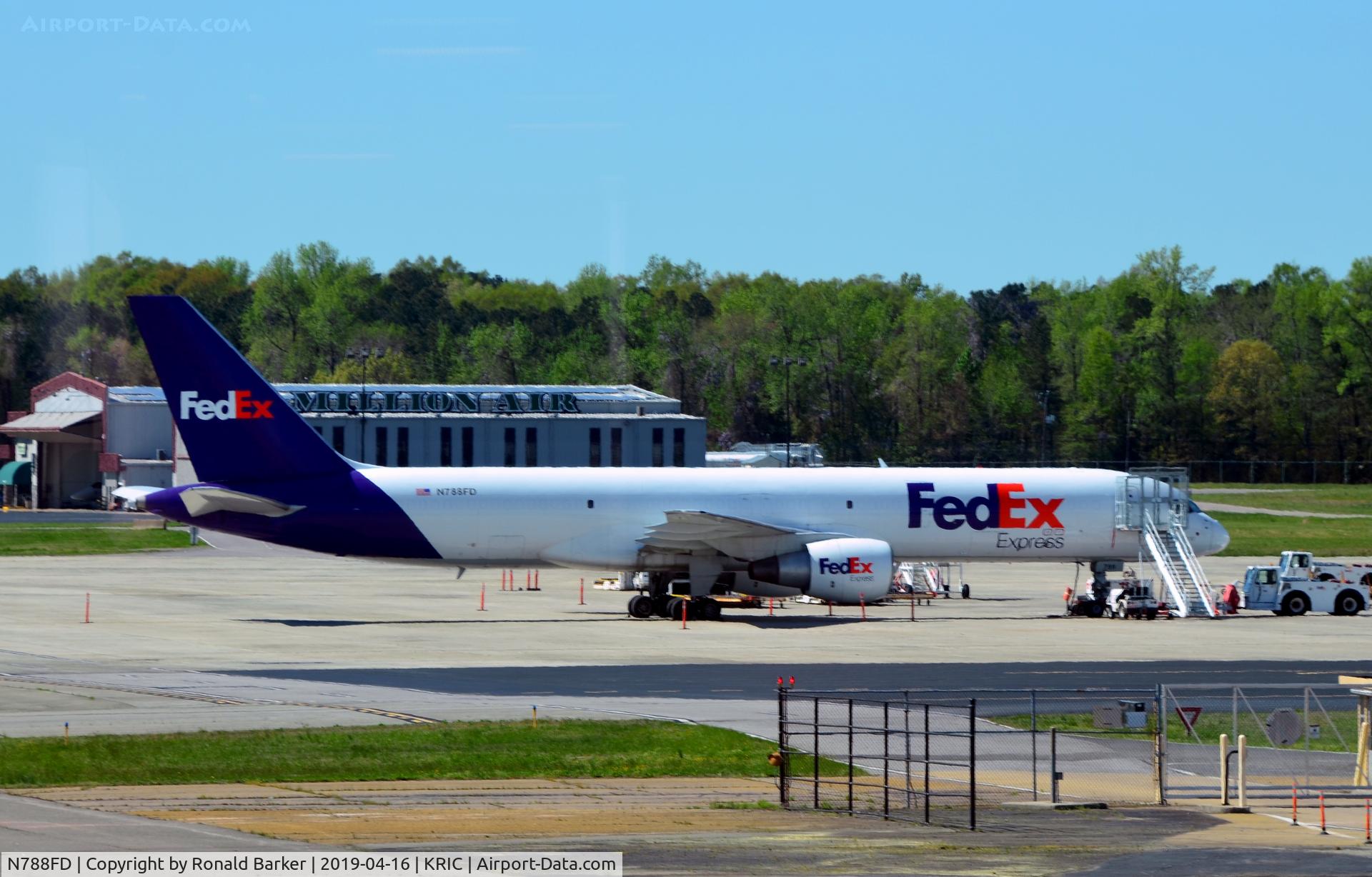 N788FD, 1992 Boeing 757-222 (SF) C/N 26686, Richmond