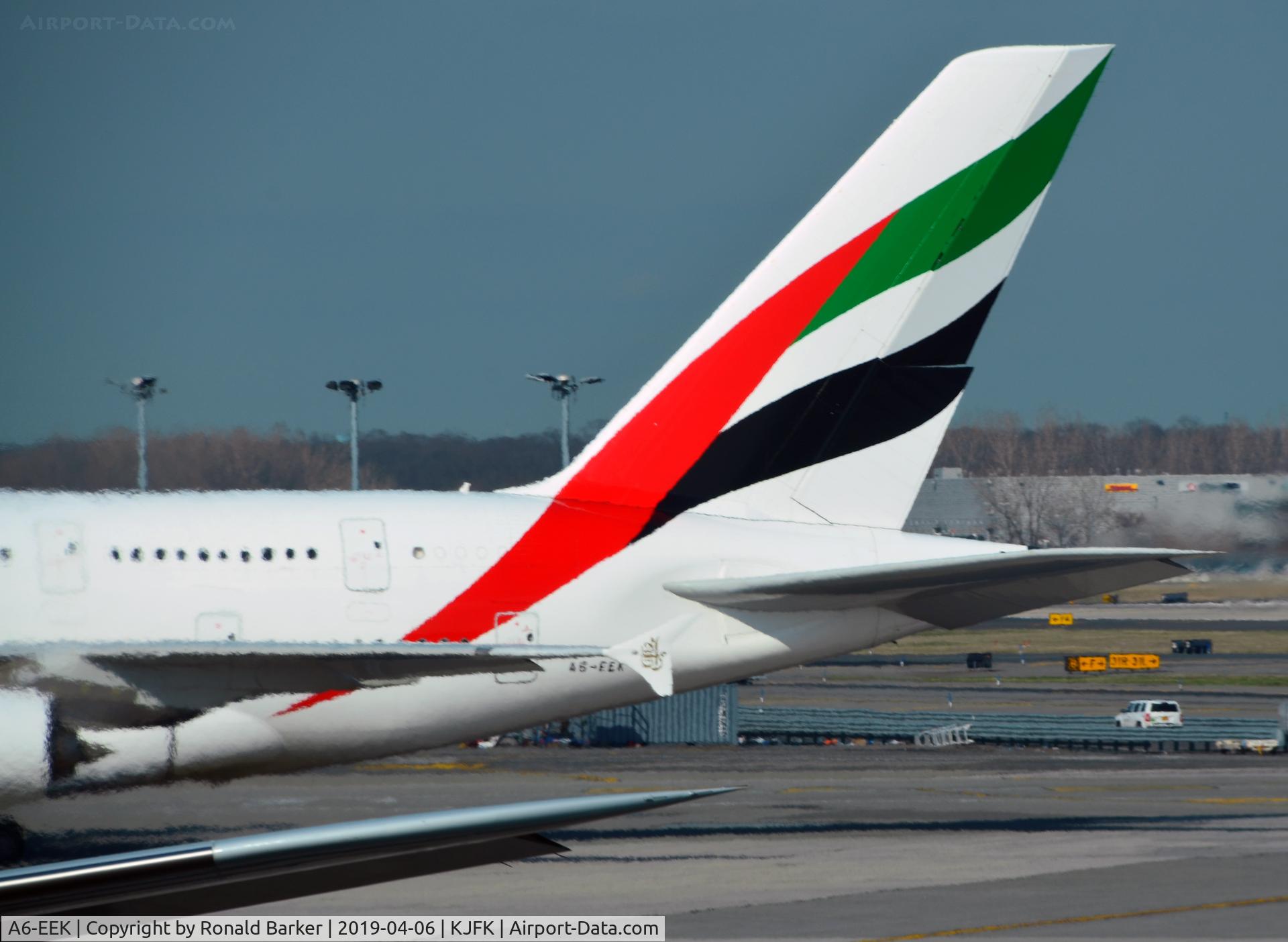 A6-EEK, 2013 Airbus A380-861 C/N 132, Taxi JFK