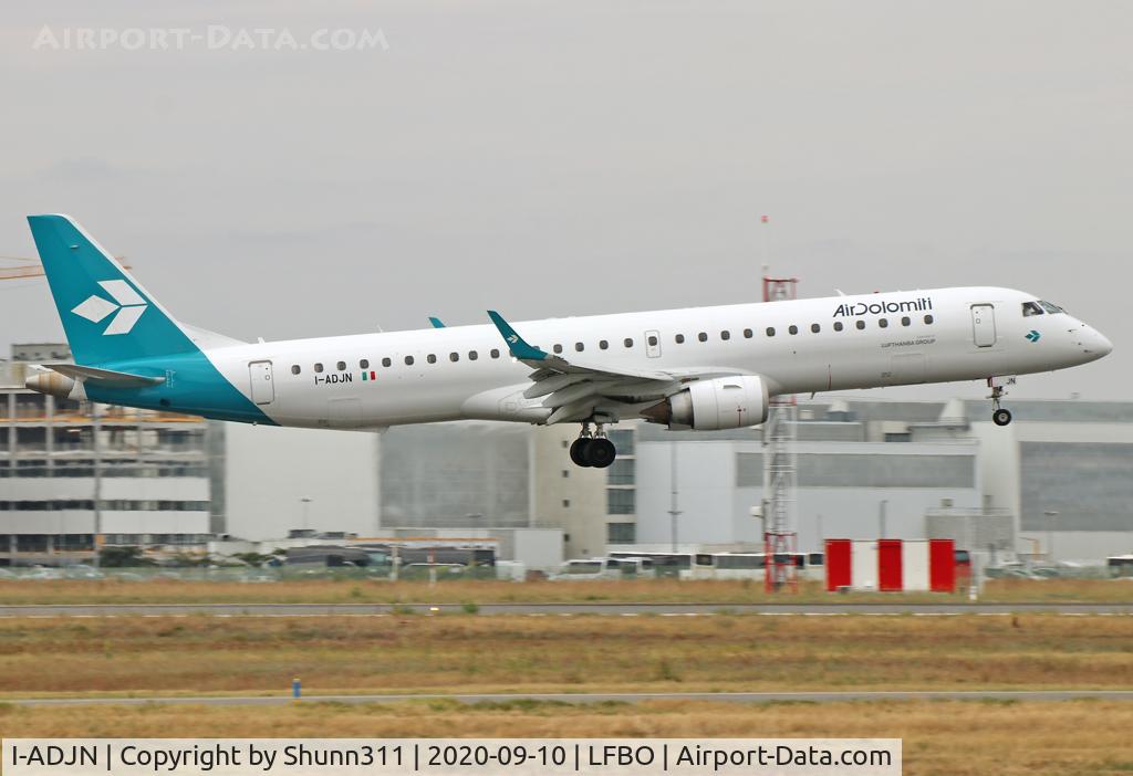 I-ADJN, 2009 Embraer 195LR (ERJ-190-200LR) C/N 19000270, Landing rwy 32R in new c/s
