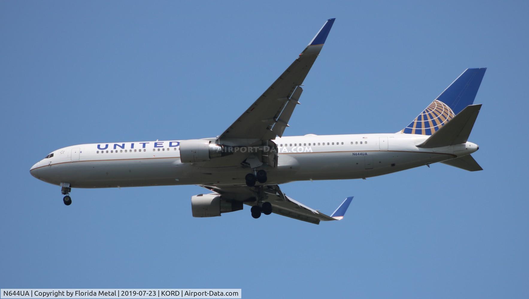 N644UA, 1991 Boeing 767-322 C/N 25094, ORD 2019