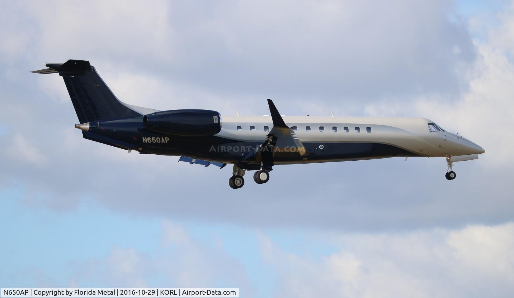 N650AP, 2016 Embraer EMB-135BJ Legacy 650 C/N 14501212, NBAA 2016
