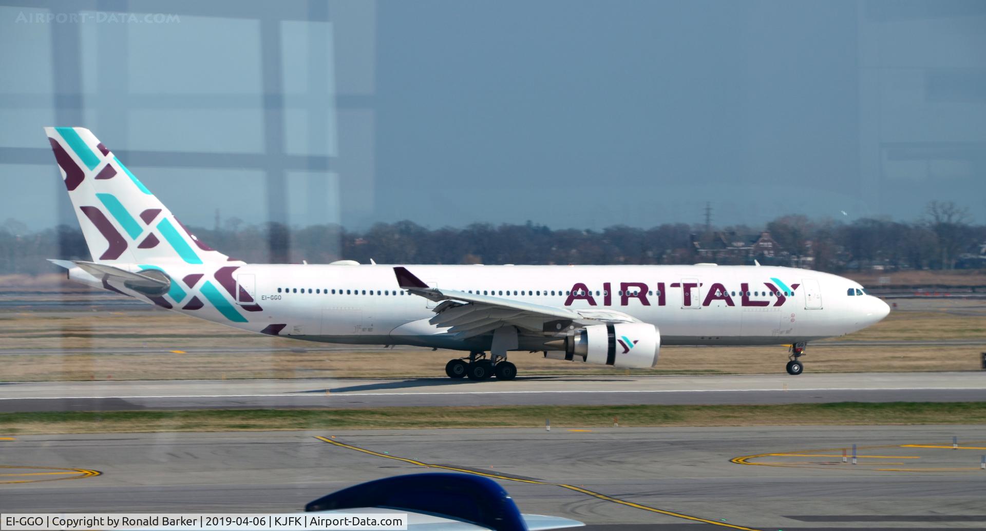 EI-GGO, 2003 Airbus A330-202 C/N 511, Landing roll  JFK