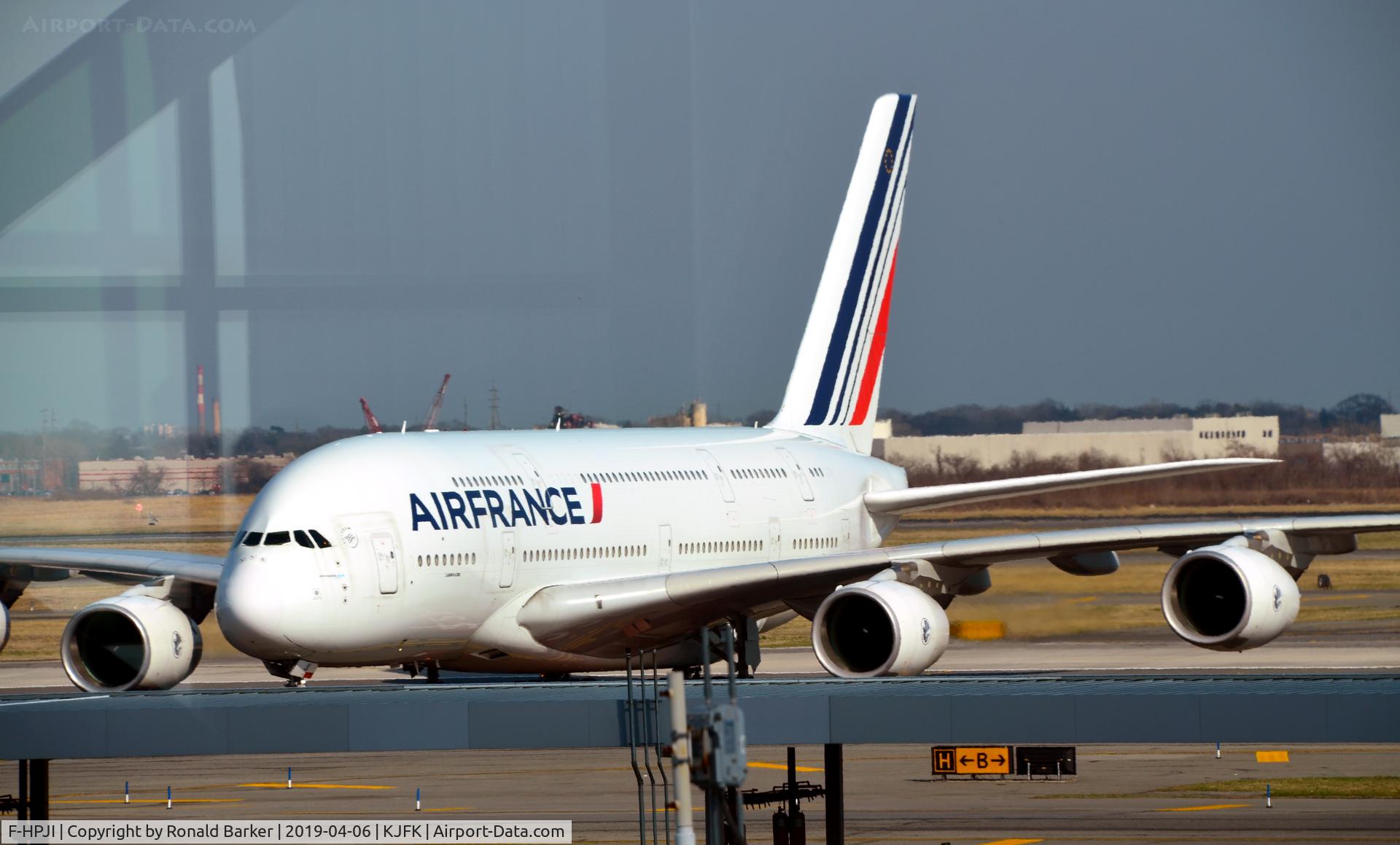 F-HPJI, 2013 Airbus A380-861 C/N 115, Taxi JFK