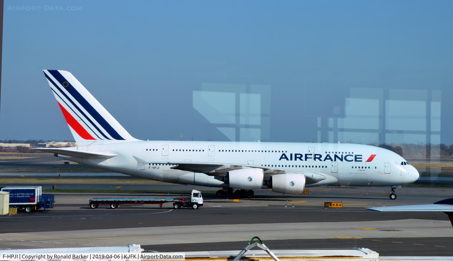 F-HPJI, 2013 Airbus A380-861 C/N 115, Taxi JFK