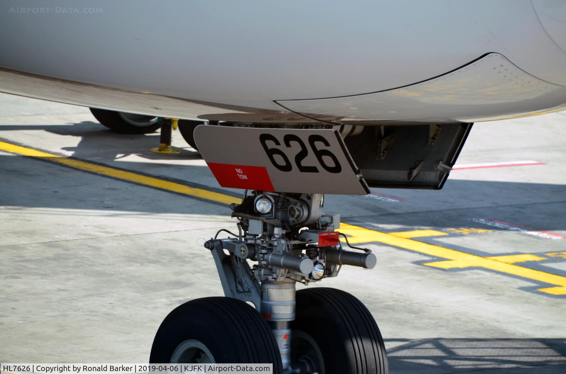 HL7626, 2013 Airbus A380-841 C/N 155, Nose gear JFK