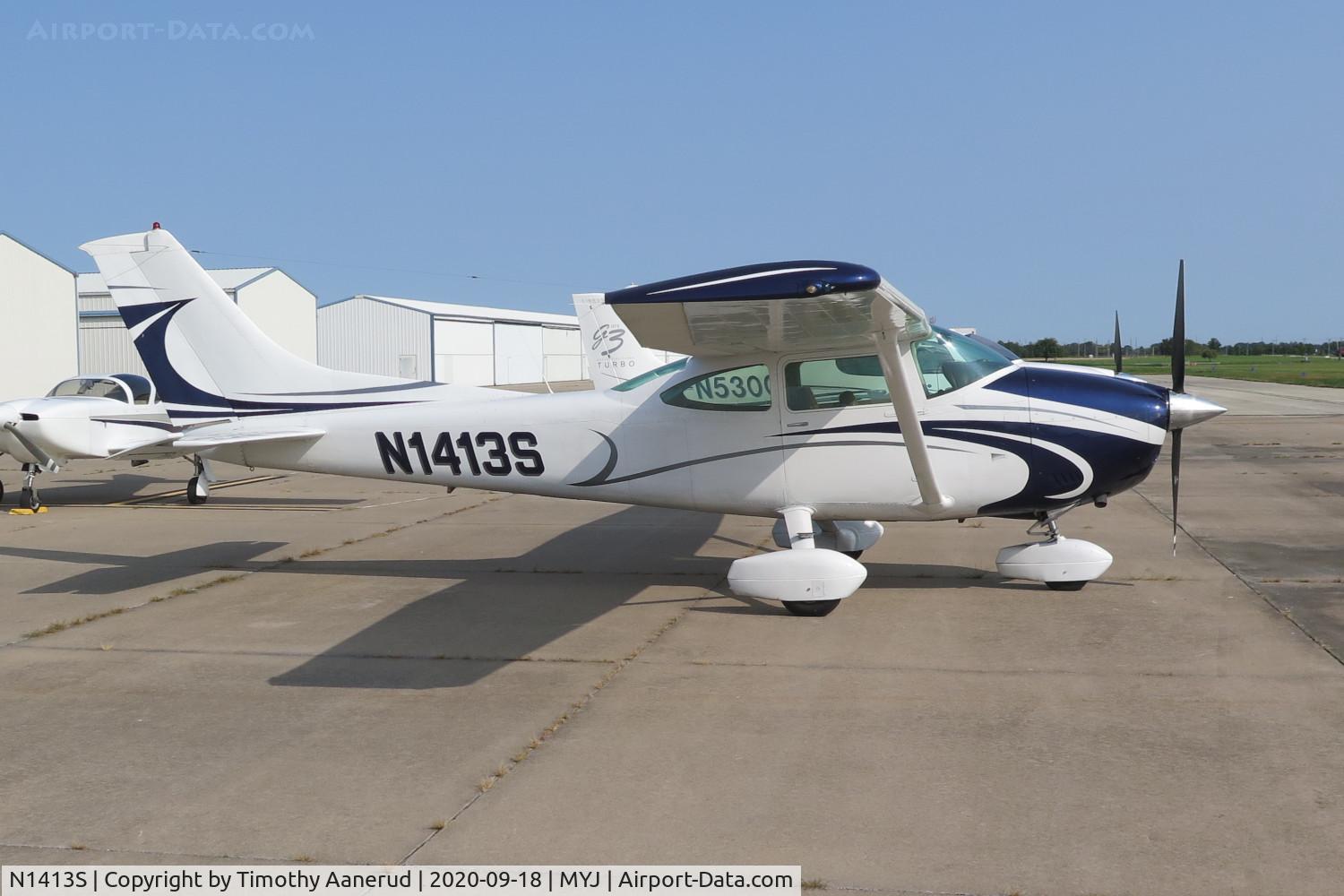 N1413S, 1976 Cessna 182P Skylane C/N 18264972, 1976 Cessna 182P, c/n: 18264972. Look newer with a more 
 recent paint scheme