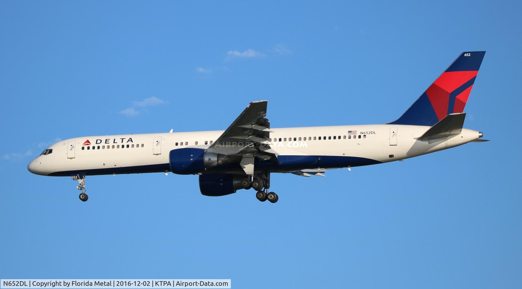 N652DL, 1989 Boeing 757-232 C/N 24392, TPA 2016