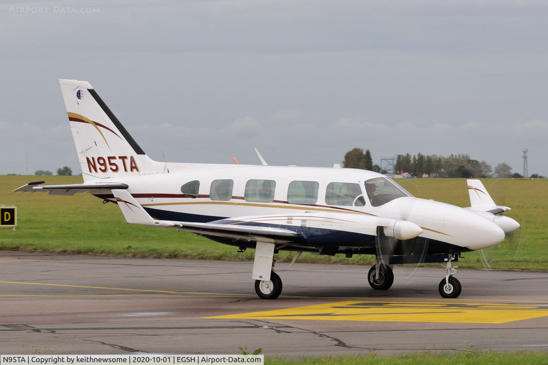 N95TA, 1973 Piper PA-31-310 Navajo C/N 31-7300971, Leaving Norwich.