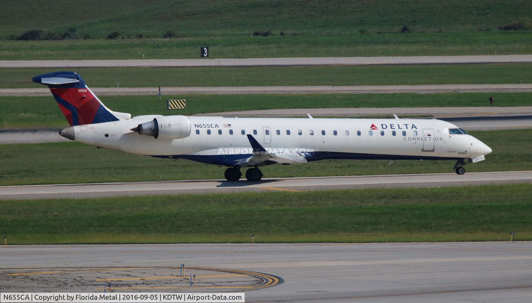N655CA, 2004 Bombardier CRJ-700 (CL-600-2C10) Regional Jet C/N 10134, DTW 2016