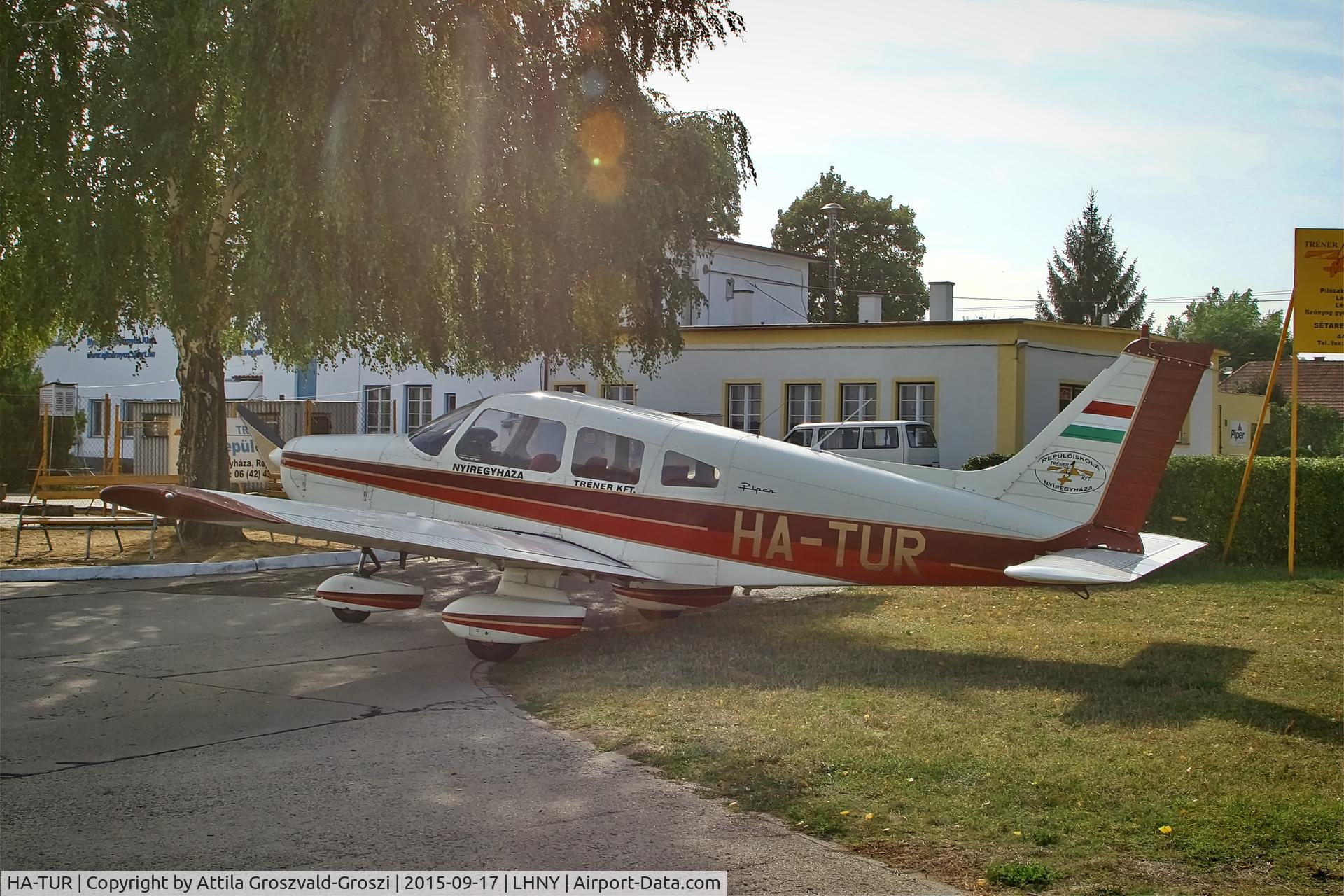 HA-TUR, Piper PA-28-161 C/N 287816189, LHNY - Nyíregyháza Airport, Hungary