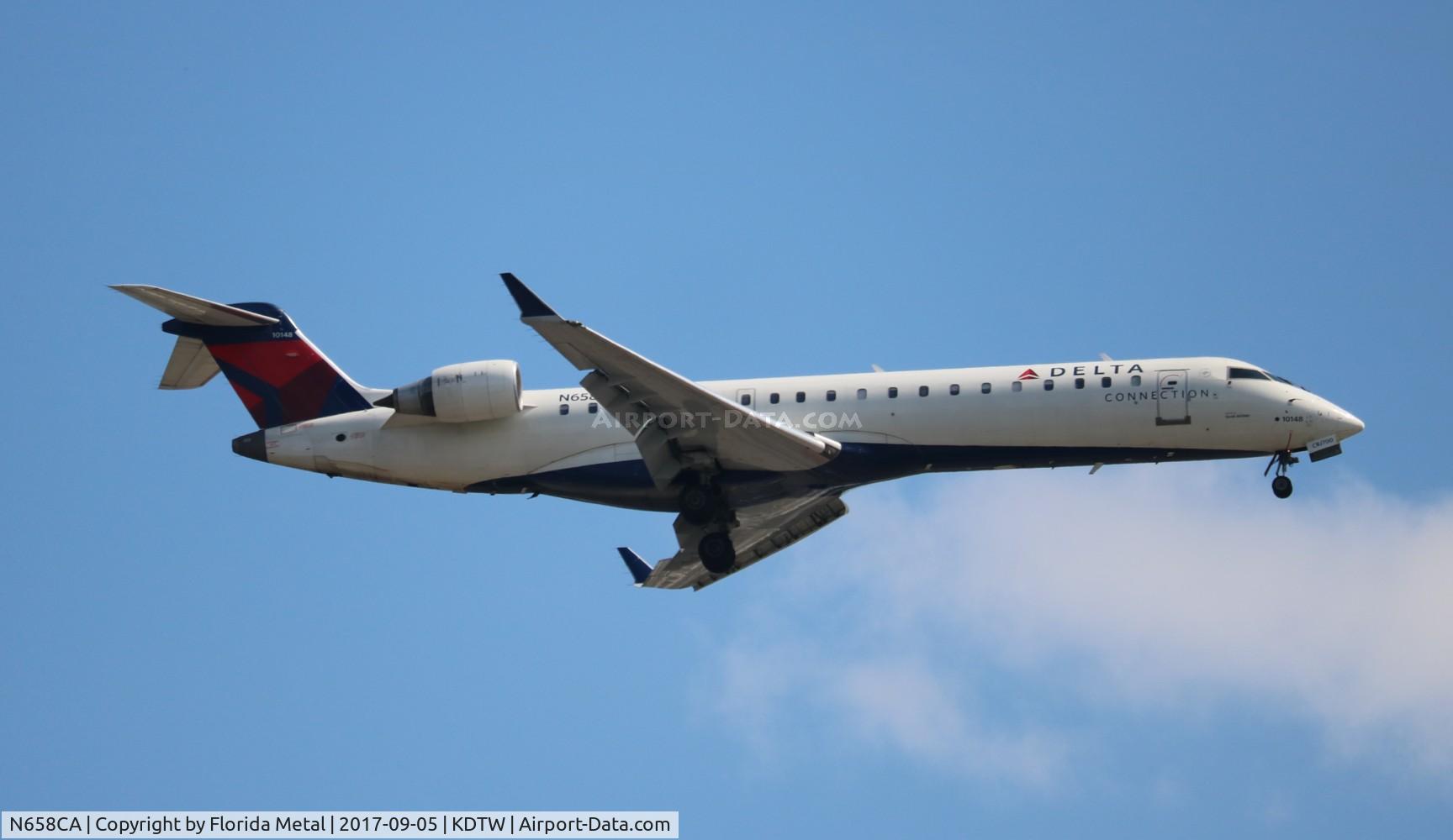 N658CA, 2004 Bombardier CRJ-700 (CL-600-2C10) Regional Jet C/N 10148, DTW 2017