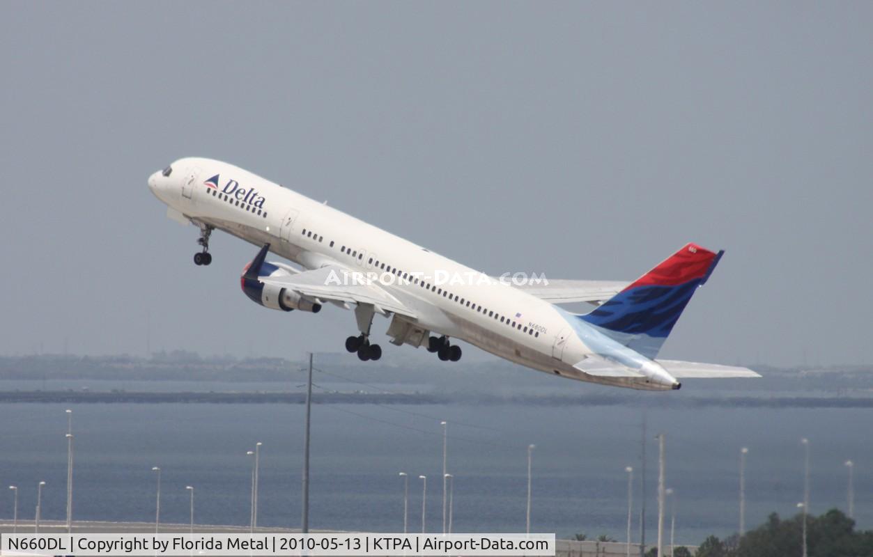N660DL, 1990 Boeing 757-232 C/N 24422, TPA 2010