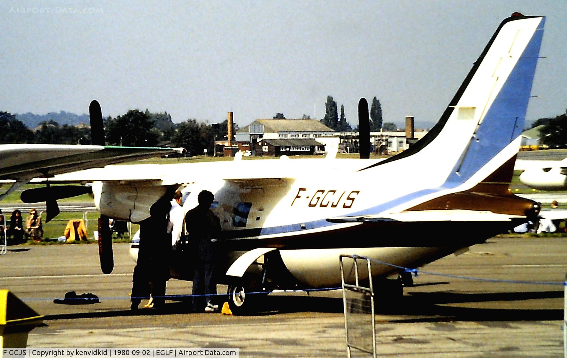 F-GCJS, Mitsubishi MU-2B-40 Solitaire C/N 406SA, At the 1980 Farnborough Air Show.