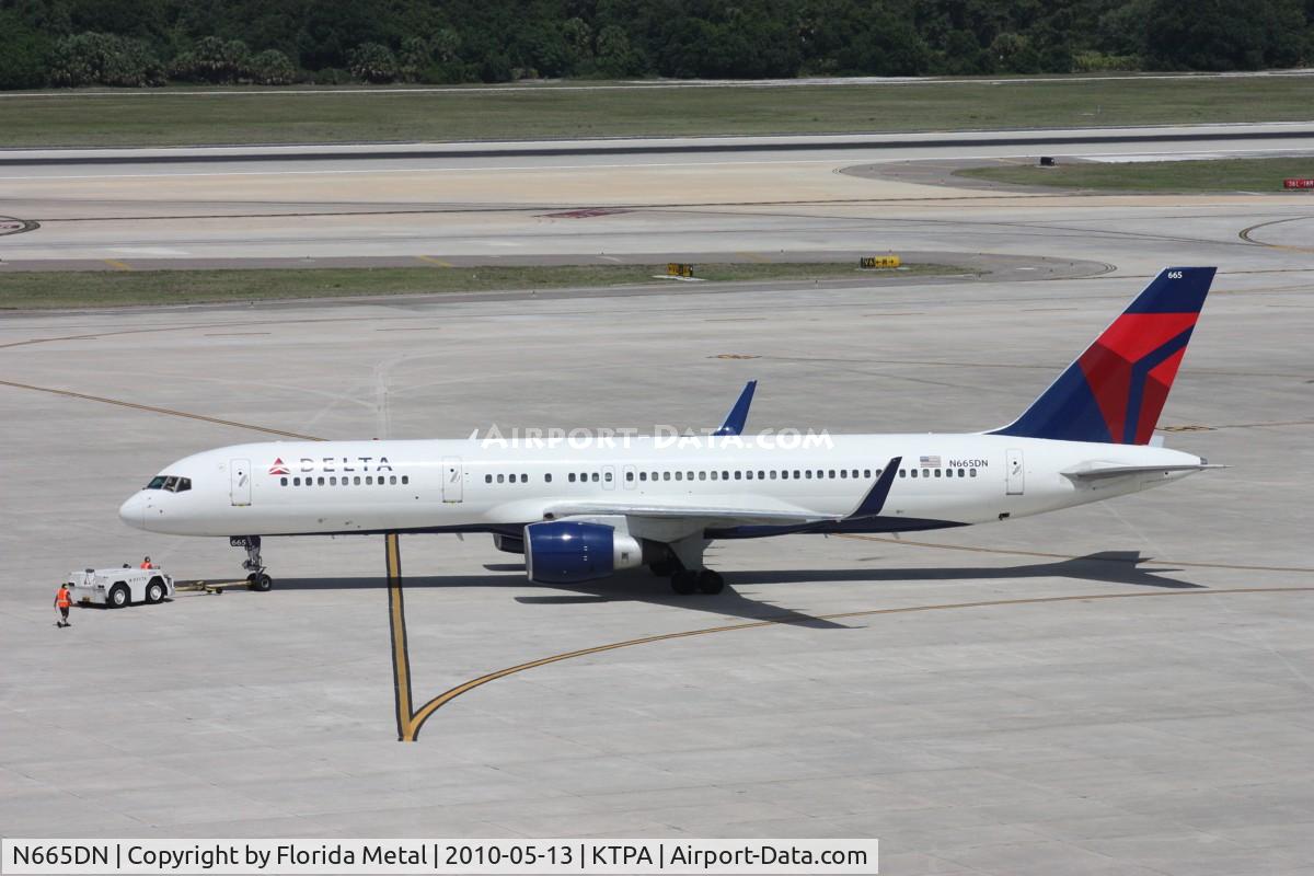 N665DN, 1991 Boeing 757-232 C/N 25013, TPA 2010