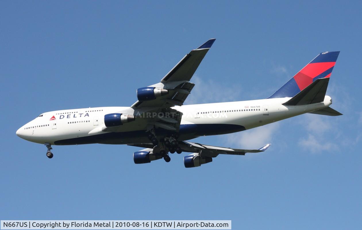 N667US, 1990 Boeing 747-451 C/N 24222, DTW 2010