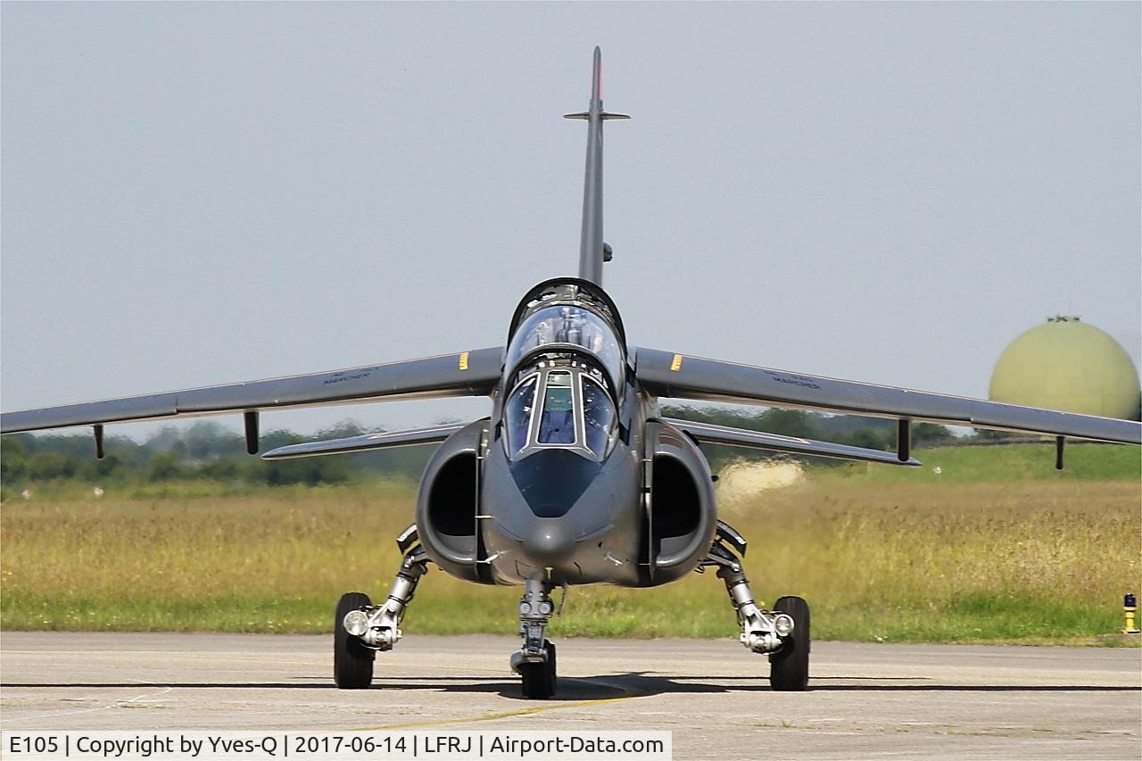 E105, Dassault-Dornier Alpha Jet E C/N E105, Dassault-Dornier Alpha Jet E, Taxiing to parking area, Landivisiau Naval Air Base (LFRJ)