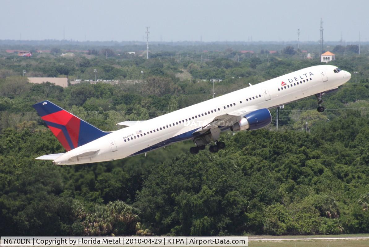 N670DN, 1992 Boeing 757-232 C/N 25331, TPA 2010