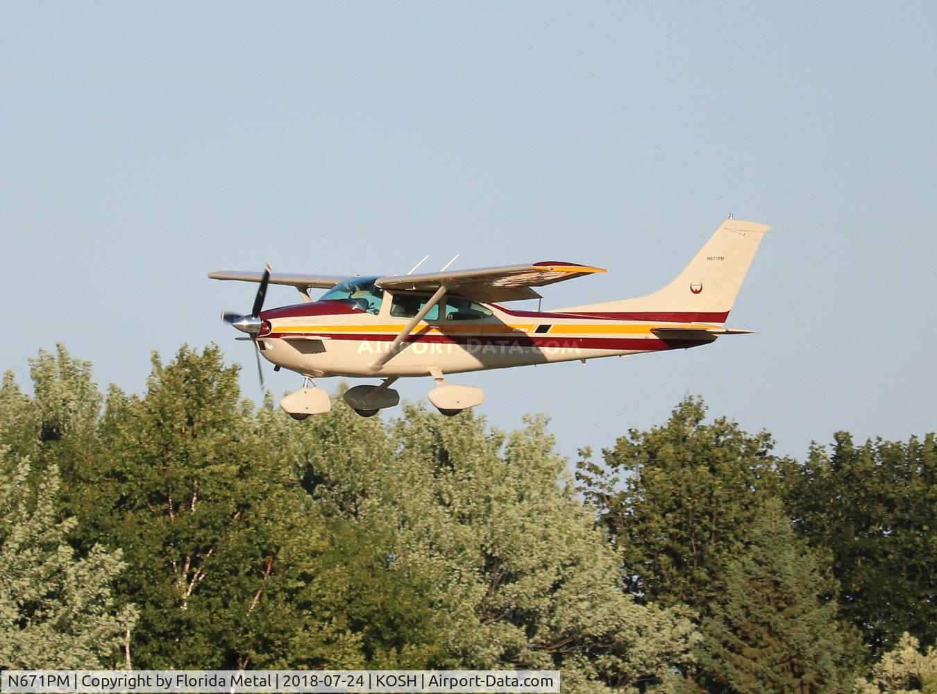 N671PM, 1979 Cessna 182Q Skylane C/N 18267475, OSH 2018