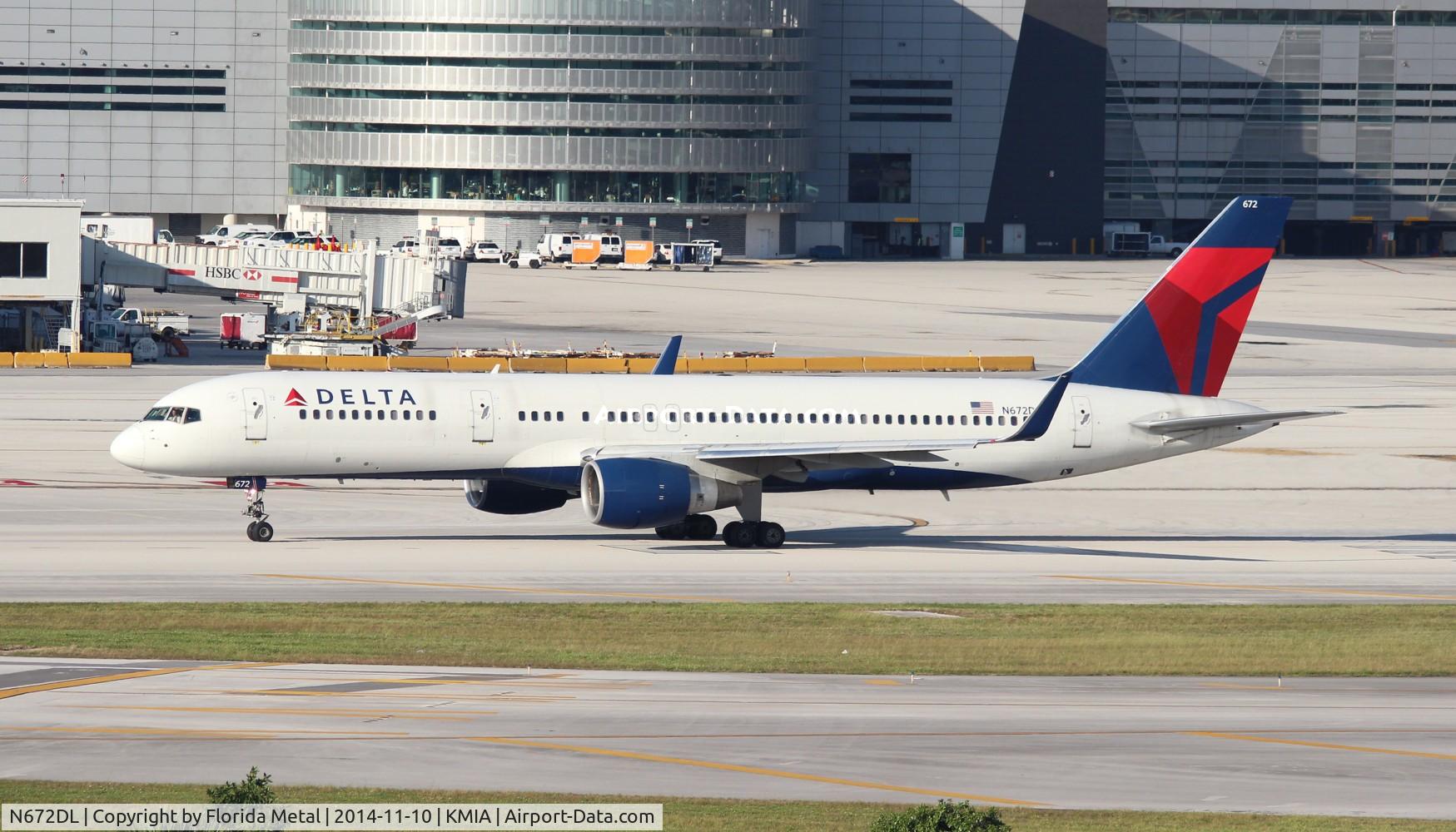 N672DL, 1992 Boeing 757-232 C/N 25977, MIA 2014