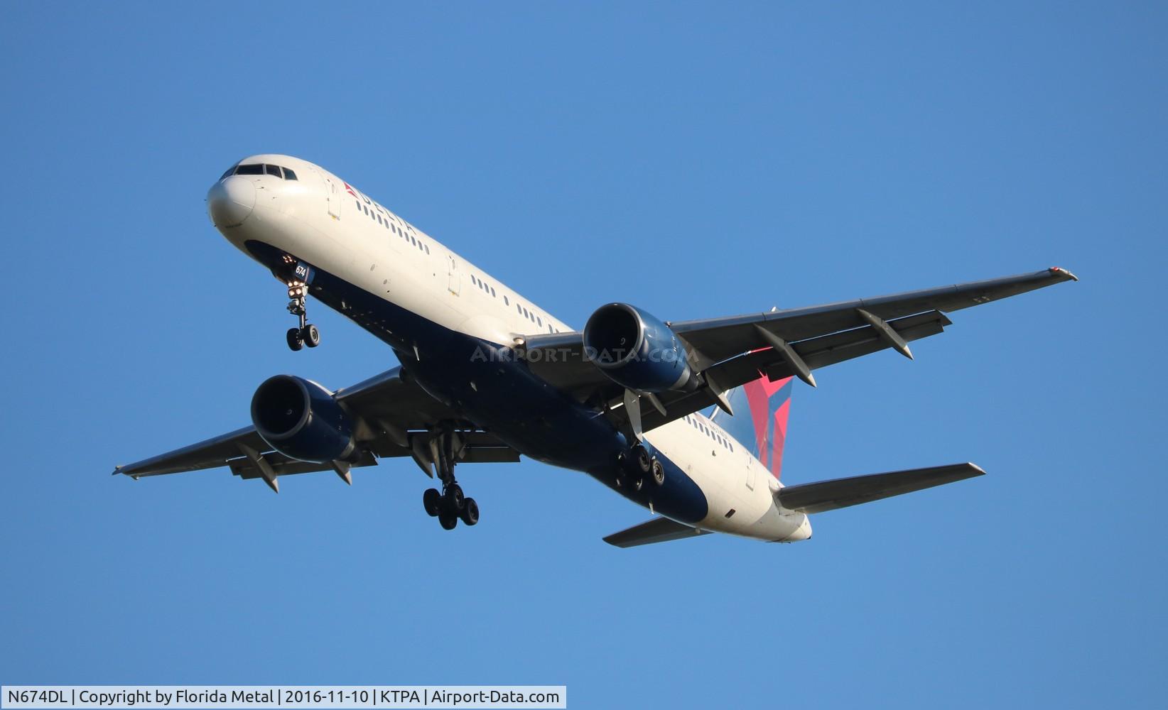 N674DL, 1992 Boeing 757-232 C/N 25979, TPA 2016