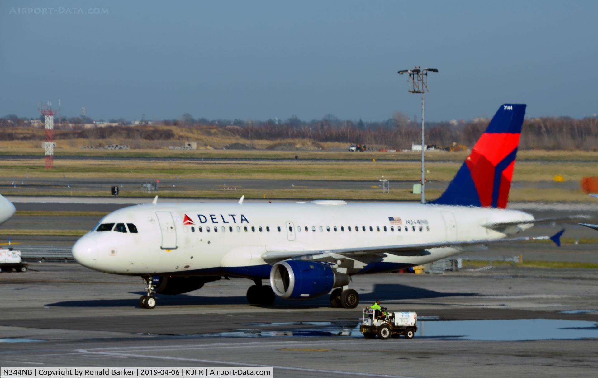 N344NB, 2002 Airbus A319-114 C/N 1766, Taxi JFK