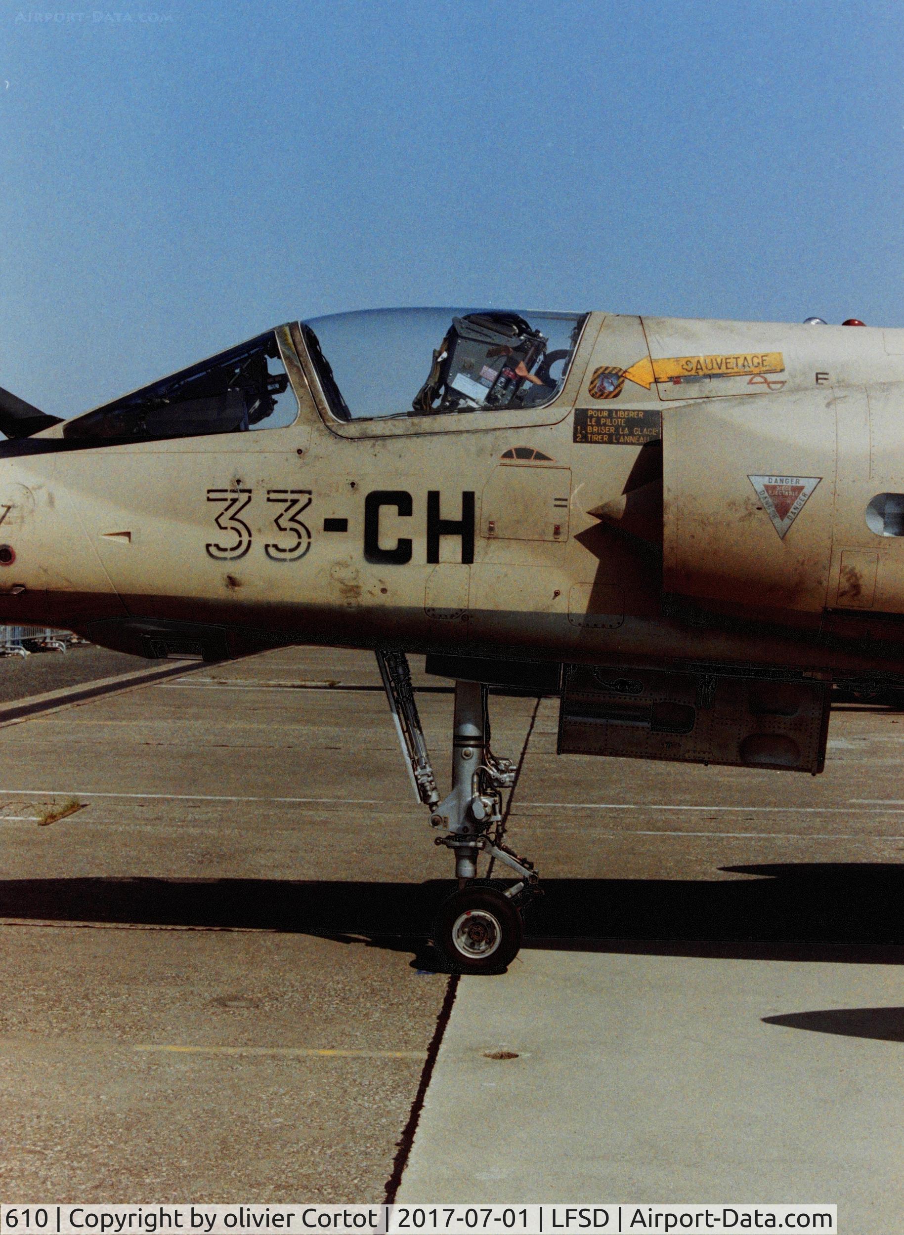 610, Dassault Mirage F.1CR C/N 640, 33rd recon wing markings