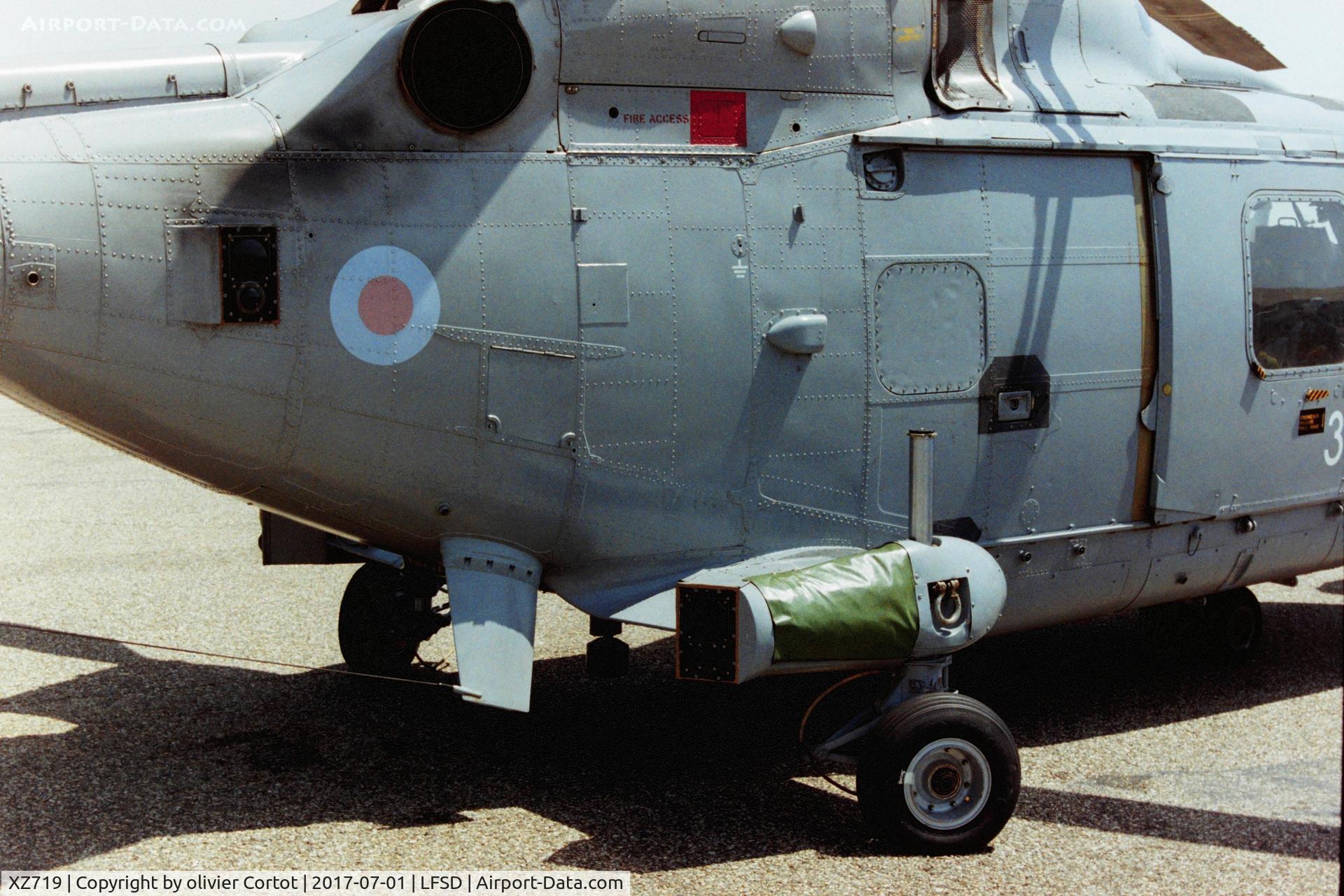 XZ719, 1980 Westland Lynx HAS.2 C/N 164, Dijon airshow 1994