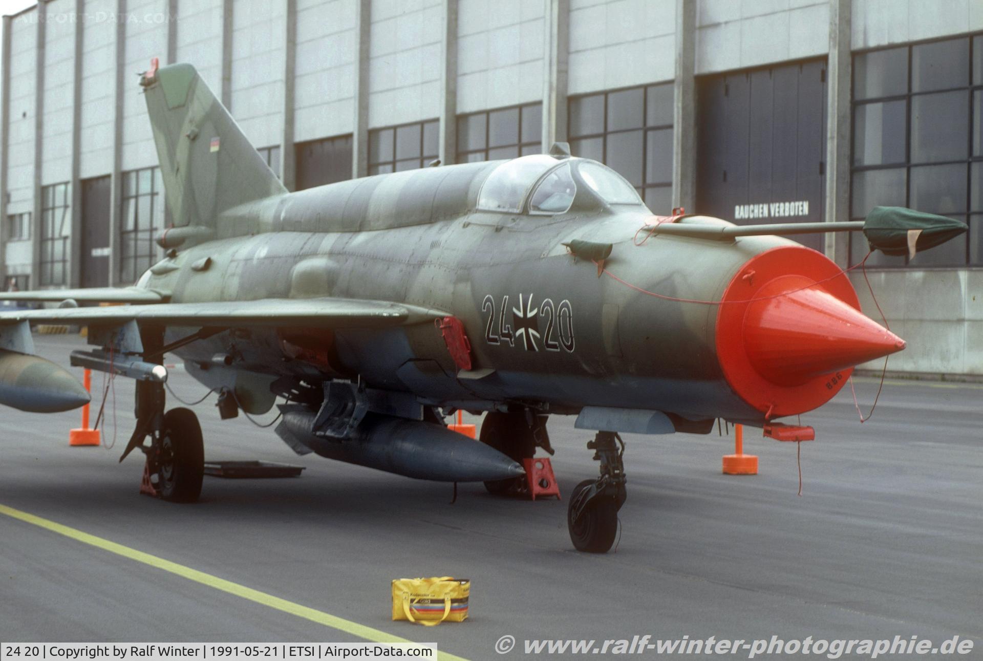 24 20, Mikoyan-Gurevich MiG-21bis C/N 75051402/3311, Mikoyan-Gurevich MiG-21 - GAF German Air Force - 75051402 - 24+20 - 21.05.1991 - ETSI